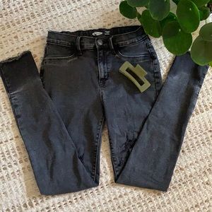 Girls’ black skinny ripped jeans (girls 16)